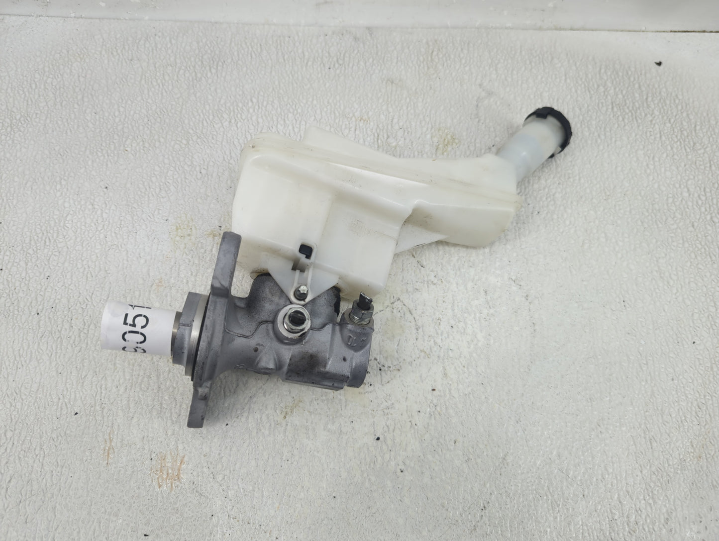 2020-2022 Nissan Versa Brake Master Cylinder 1290518 - Oemusedautoparts1.com
