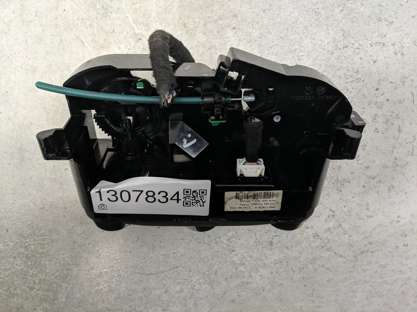2021 Nissan Versa Climate Control Module Temperature AC/Heater Replacement P/N:T92529A Fits OEM Used Auto Parts - Oemusedaut