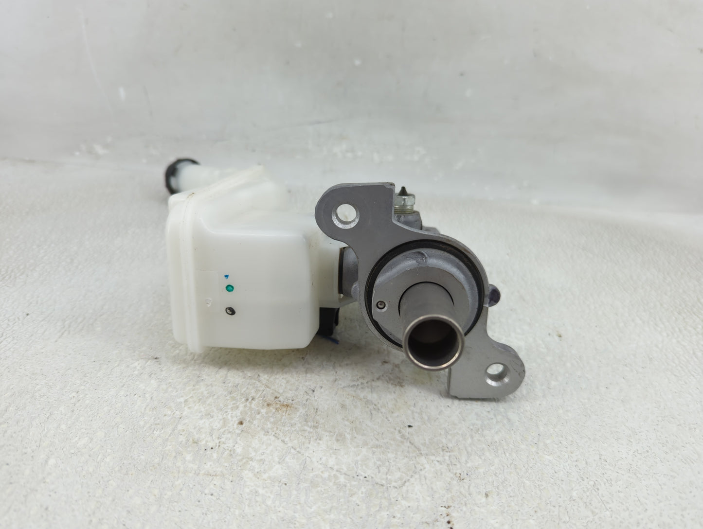 2020-2022 Nissan Versa Brake Master Cylinder - Oemusedautoparts1.com