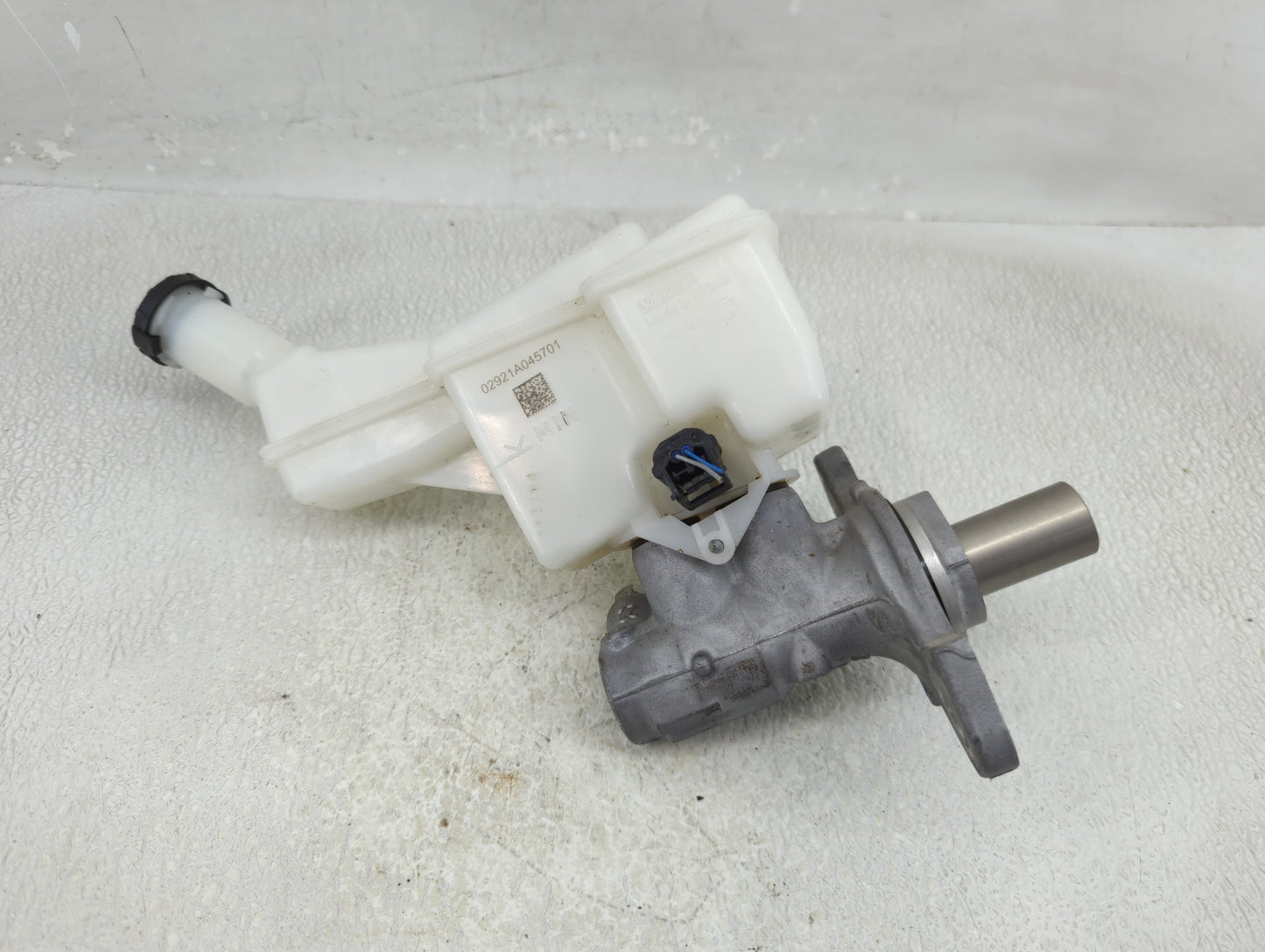 2020-2022 Nissan Versa Brake Master Cylinder - Oemusedautoparts1.com