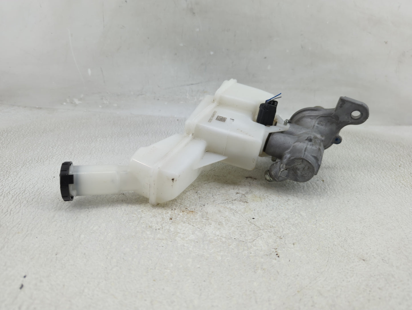 2020-2022 Nissan Versa Brake Master Cylinder - Oemusedautoparts1.com