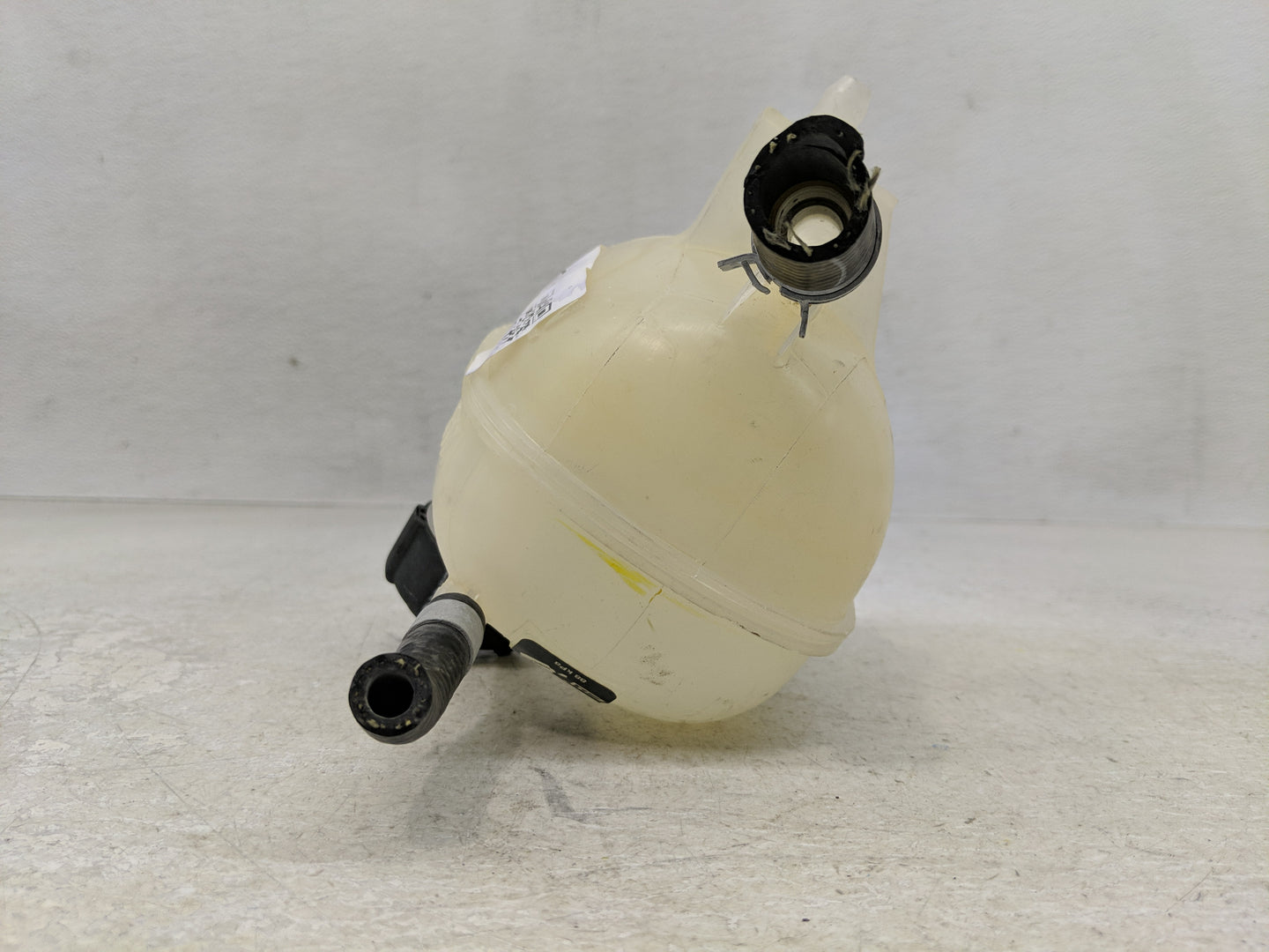 2020-2022 Nissan Versa Radiator Coolant Overflow Expansion Tank Bottle 1313091 - Oemusedautoparts1.com