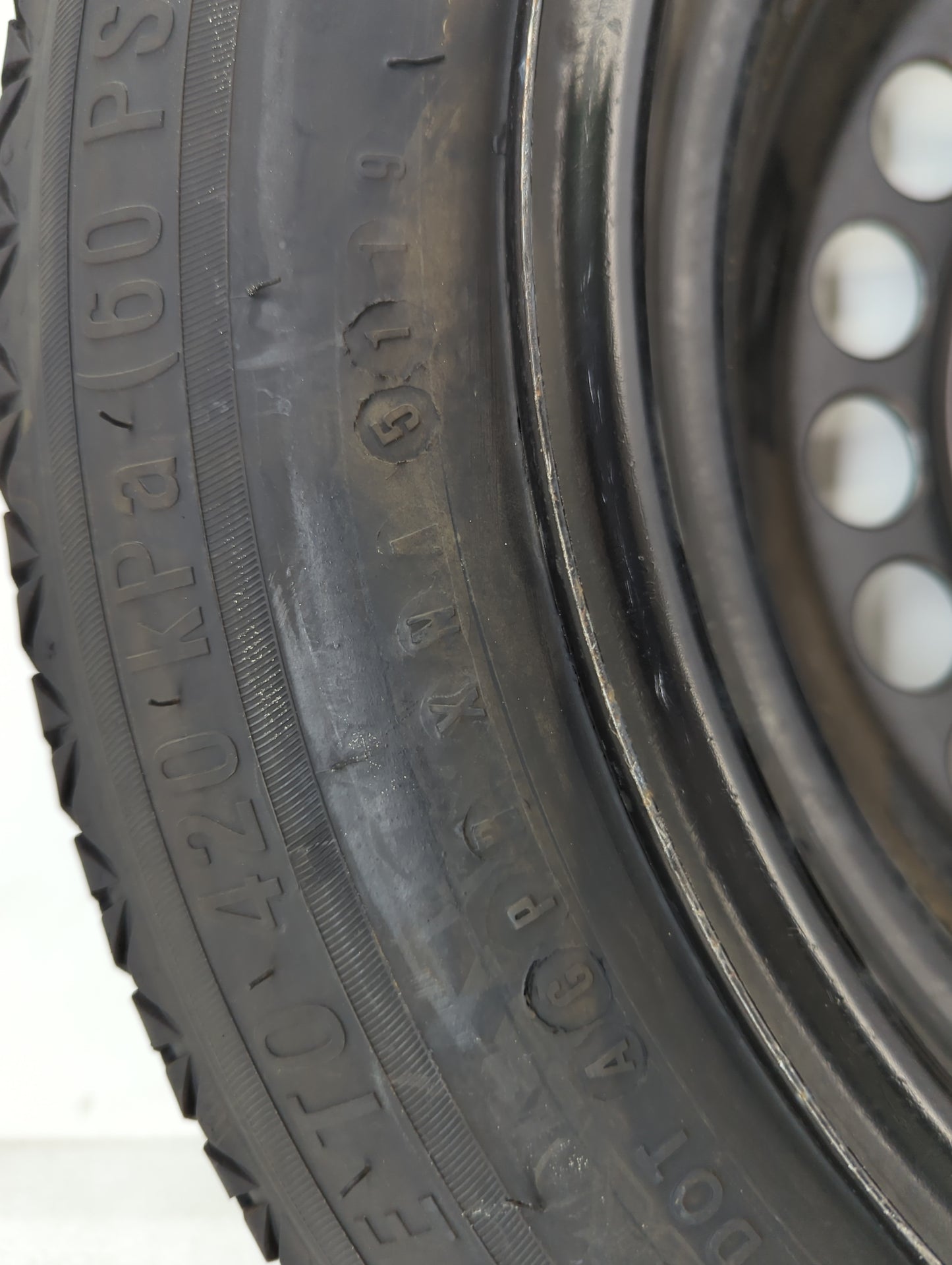 2020-2022 Nissan Versa Spare Donut Tire Wheel Rim Oem - Oemusedautoparts1.com