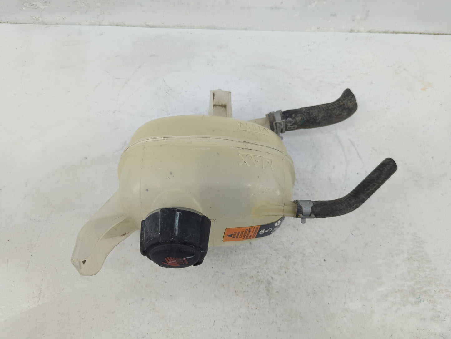 2020-2022 Nissan Versa Radiator Coolant Overflow Expansion Tank Bottle 1369196 - Oemusedautoparts1.com