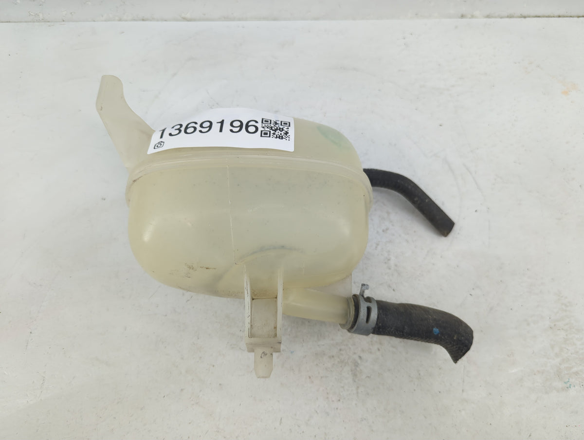 2020-2022 Nissan Versa Radiator Coolant Overflow Expansion Tank Bottle 1369196 - Oemusedautoparts1.com