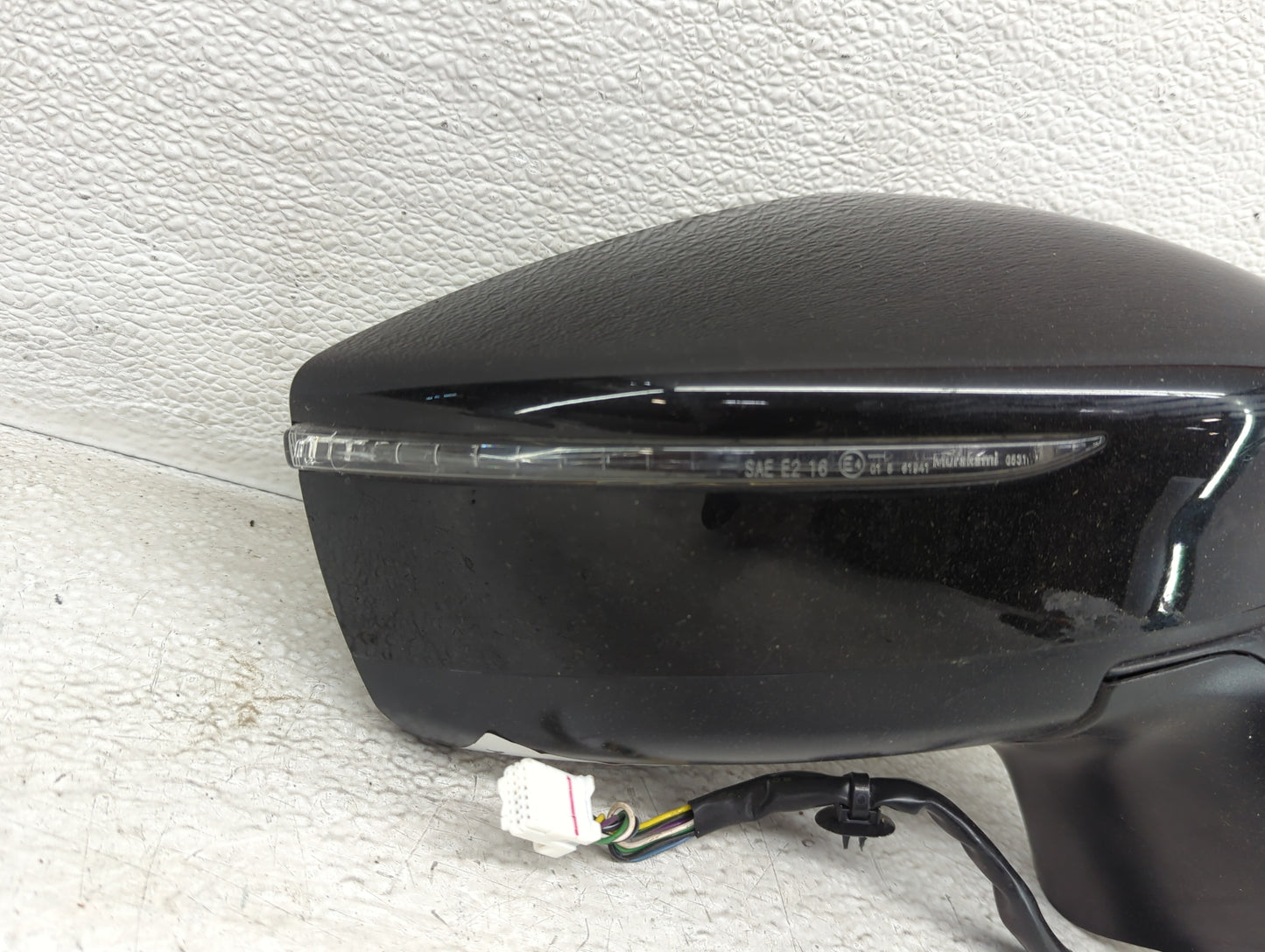 2020-2021 Nissan Versa Passenger Side View Mirror - Right Door Mirror OEM Used - Oemusedautoparts1.com