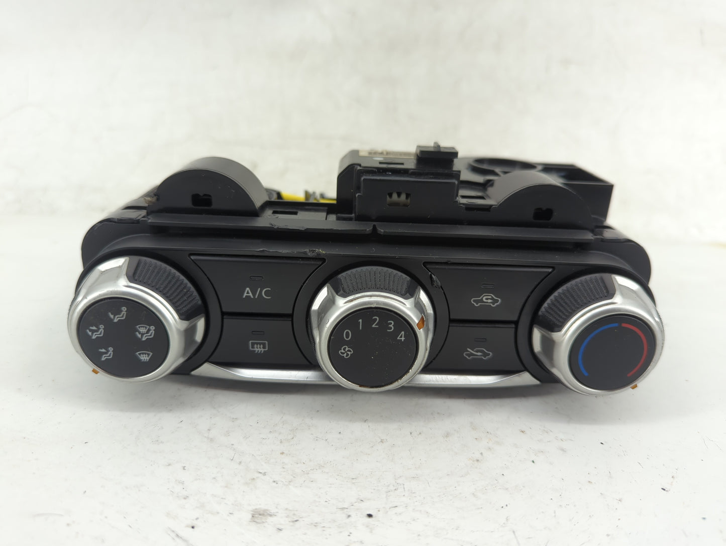 2021 Nissan Versa Climate Control Module Temperature AC/Heater Replacement P/N:T19822C B Fits OEM Used Auto Parts - Oemuseda