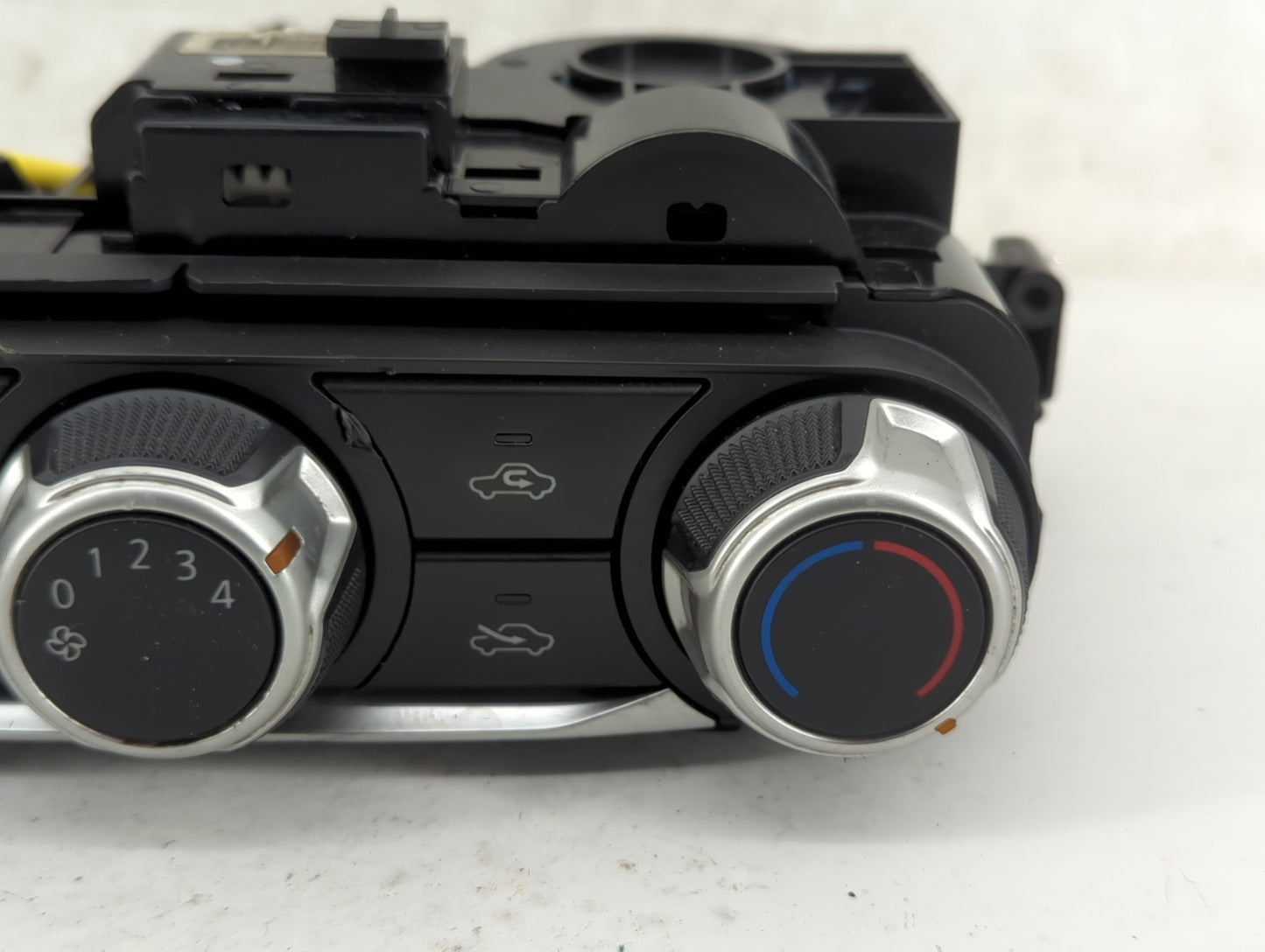 2021 Nissan Versa Climate Control Module Temperature AC/Heater Replacement P/N:T19822C B Fits OEM Used Auto Parts - Oemuseda