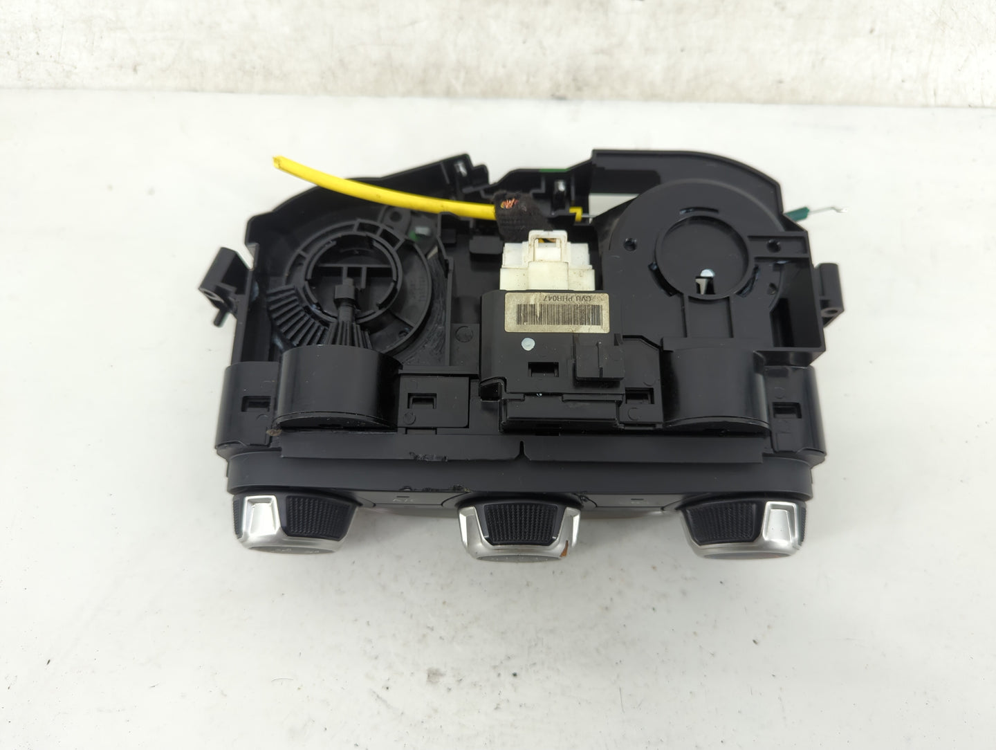 2021 Nissan Versa Climate Control Module Temperature AC/Heater Replacement P/N:T19822C B Fits OEM Used Auto Parts - Oemuseda