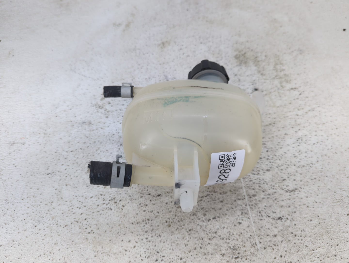 2020-2022 Nissan Versa Radiator Coolant Overflow Expansion Tank Bottle 1431928 - Oemusedautoparts1.com