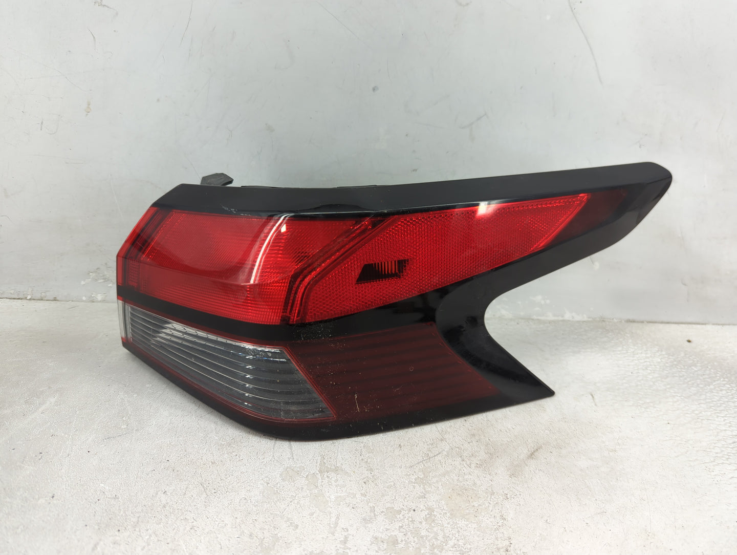 2020-2022 Nissan Versa Tail Light Assembly Passenger Right OEM Fits Fits 2020 2021 2022 OEM Used Auto Parts - Oemusedautopar
