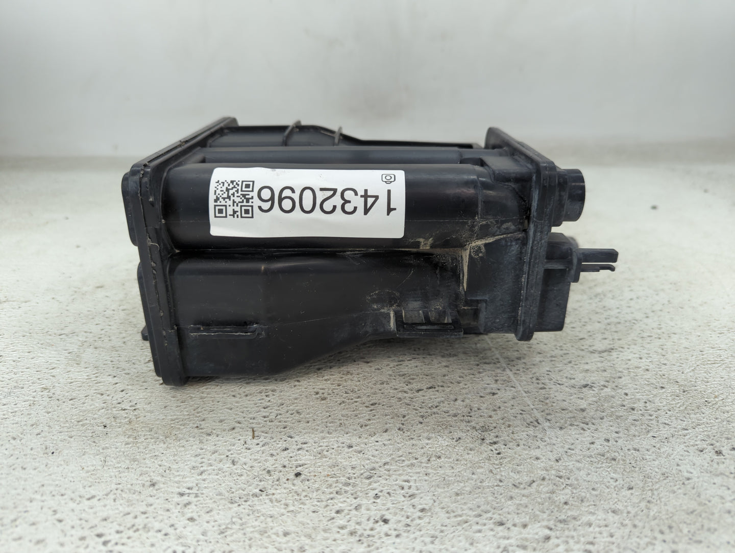 2021 Nissan Versa Fuel Vapor Charcoal Canister 1432096 - Oemusedautoparts1.com