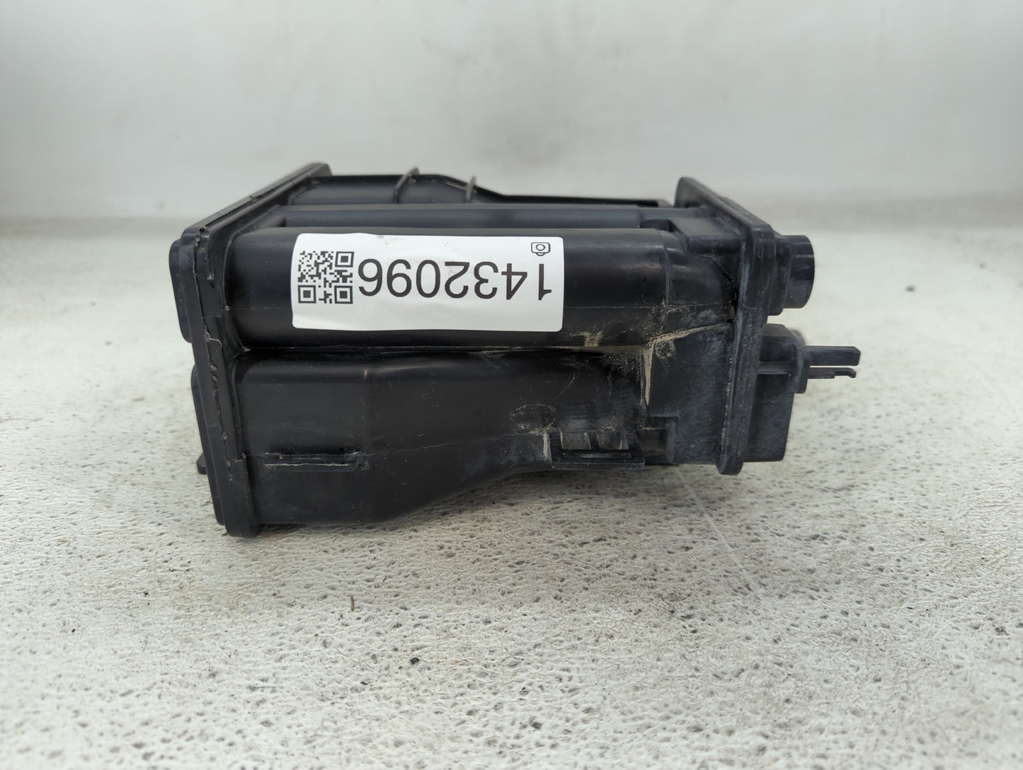 2021 Nissan Versa Fuel Vapor Charcoal Canister 1432096 - Oemusedautoparts1.com