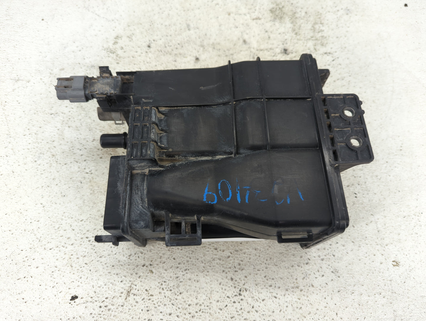 2021 Nissan Versa Fuel Vapor Charcoal Canister 1432096 - Oemusedautoparts1.com