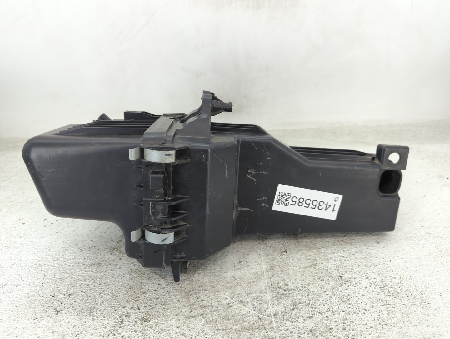 2020-2022 Nissan Versa Air Cleaner Intake-duct Hose Tube - Oemusedautoparts1.com