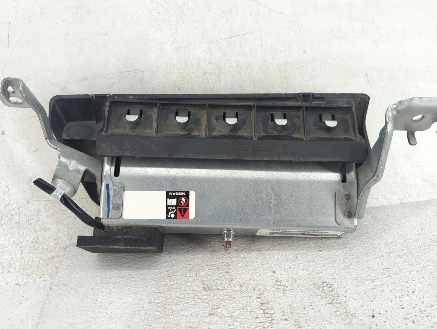 2021 Nissan Versa Air Bag Passenger Right Knee OEM P/N:6466604 Fits OEM Used Auto Parts - Oemusedautoparts1.com