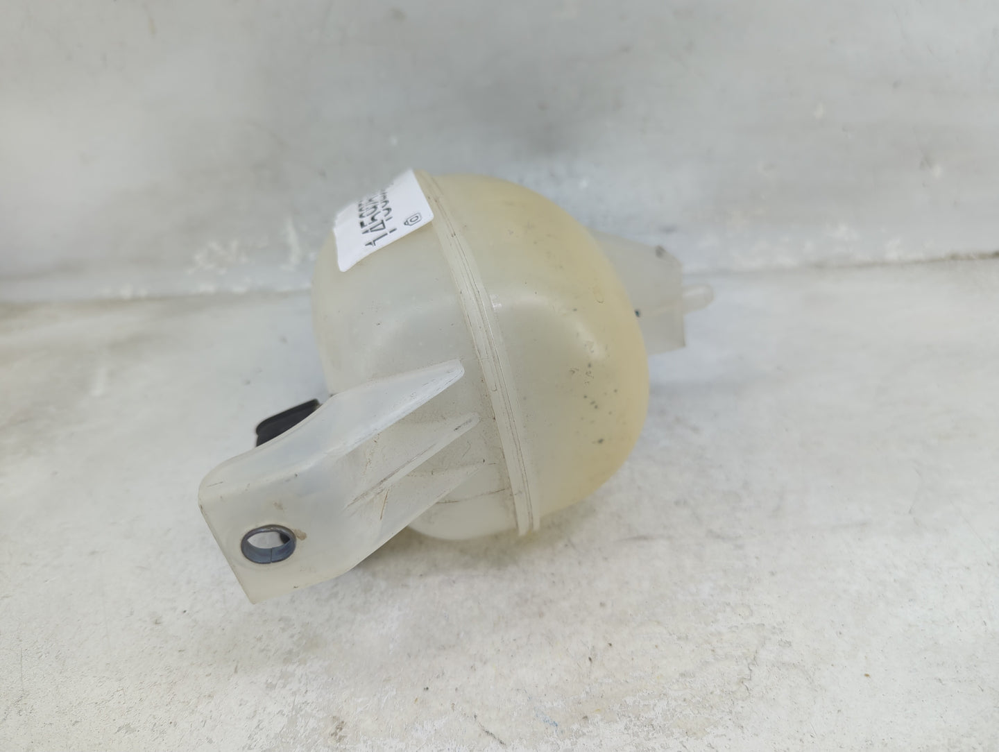 2020-2022 Nissan Versa Radiator Coolant Overflow Expansion Tank Bottle 1459252 - Oemusedautoparts1.com