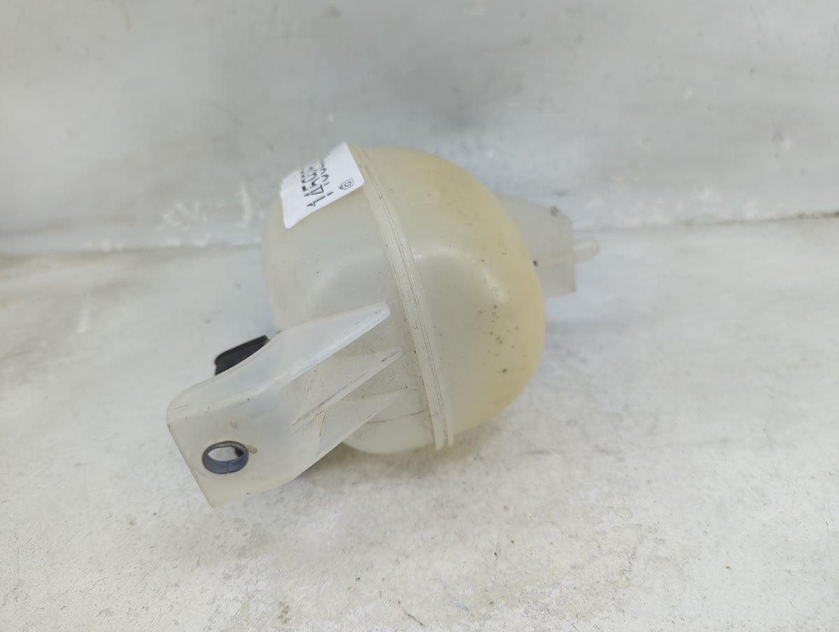2020-2022 Nissan Versa Radiator Coolant Overflow Expansion Tank Bottle 1459252 - Oemusedautoparts1.com