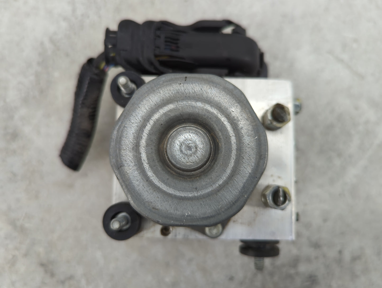 2020-2022 Nissan Versa ABS Pump Control Module Replacement P/N:47660 5ES0B 2265106527, 0265956610 Fits Fits 2020 2021 2022 O