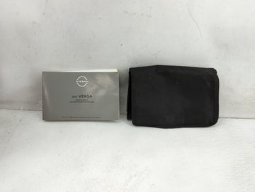2021 Nissan Versa Owners Manual Book Guide P/N:OM21EM0N18U1 OEM Used Auto Parts - Oemusedautoparts1.com