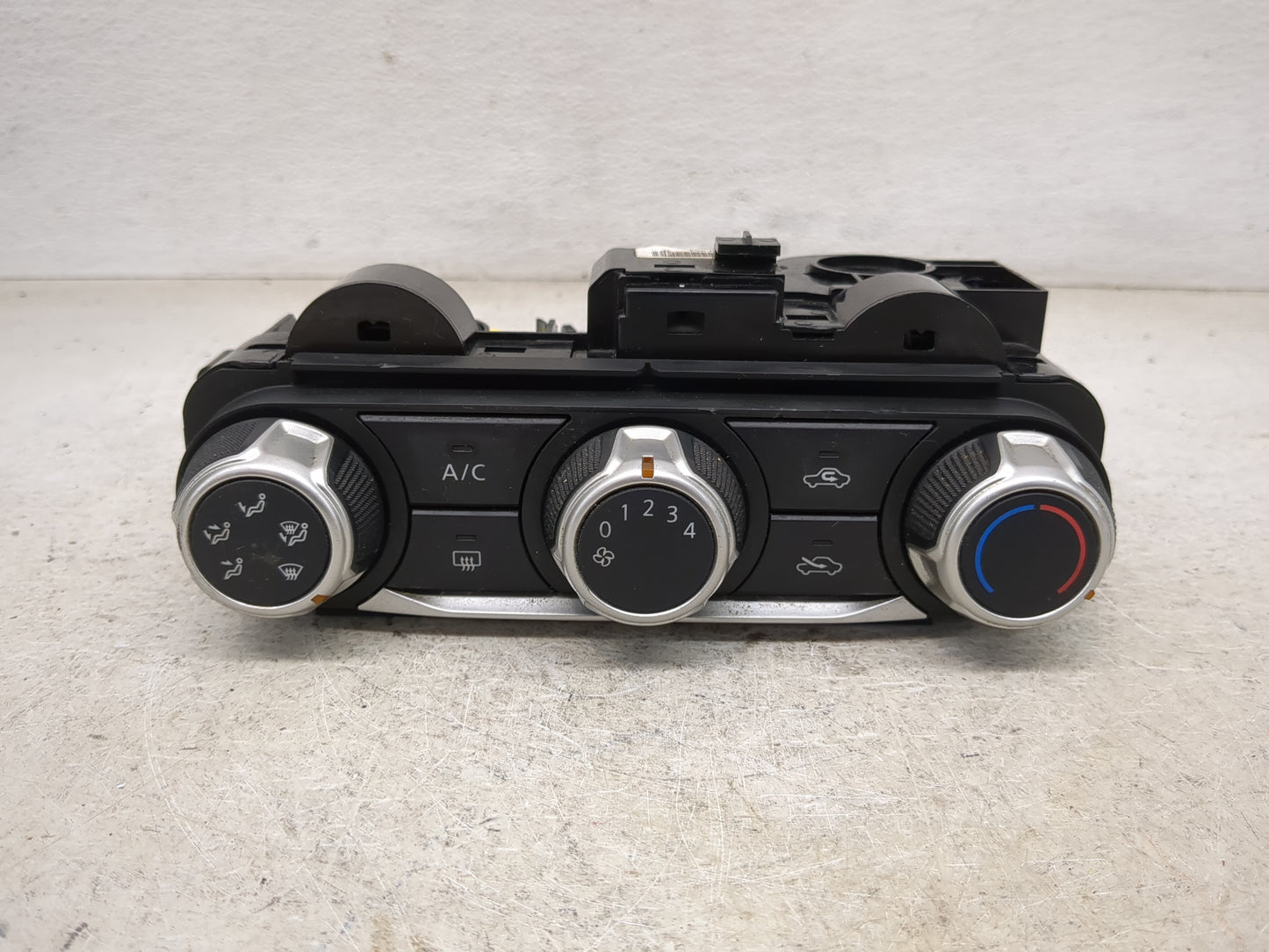 2021 Nissan Versa Climate Control Module Temperature AC/Heater Replacement P/N:T19822C B Fits OEM Used Auto Parts - Oemuseda