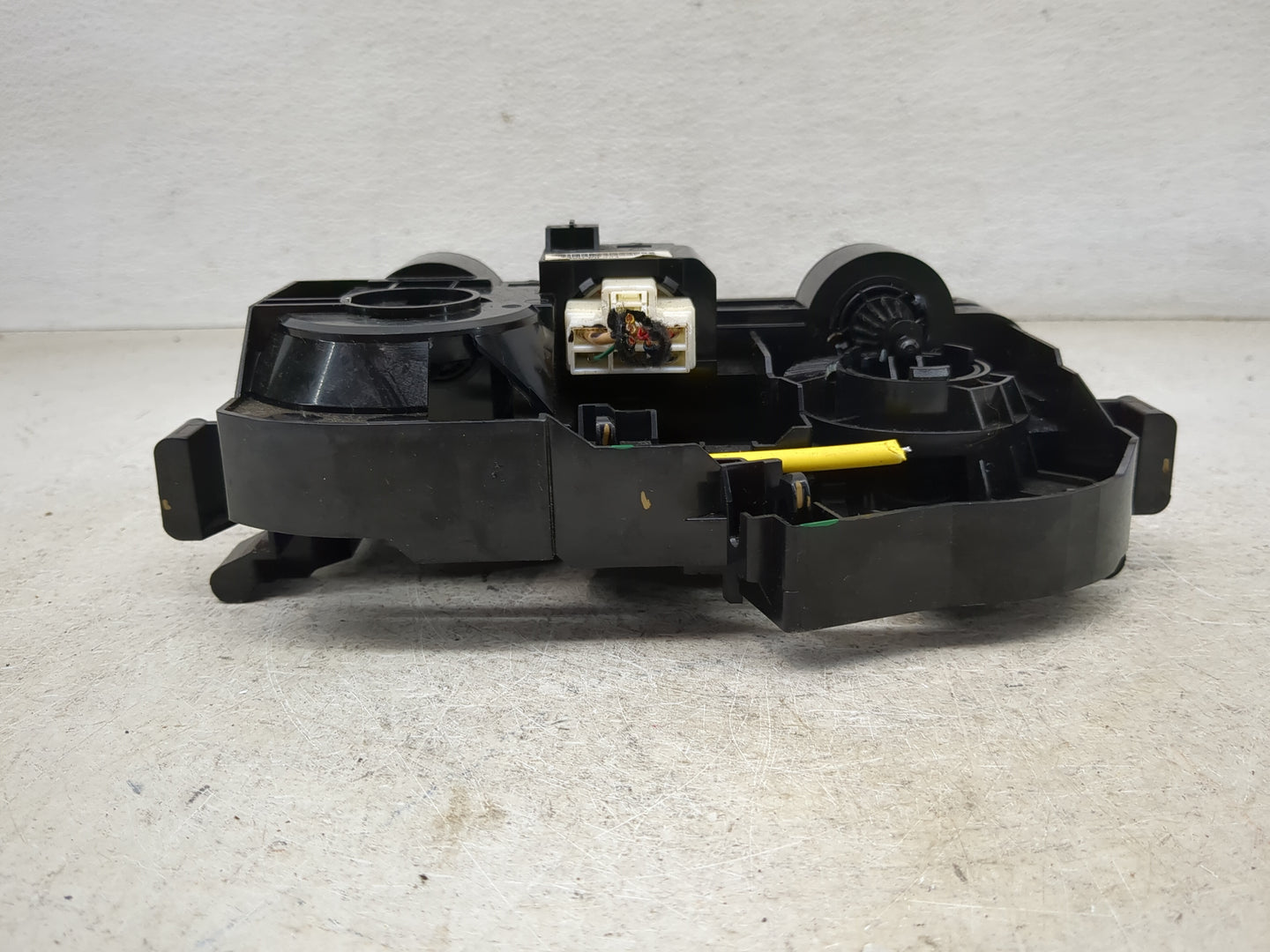 2021 Nissan Versa Climate Control Module Temperature AC/Heater Replacement P/N:T19822C B Fits OEM Used Auto Parts - Oemuseda
