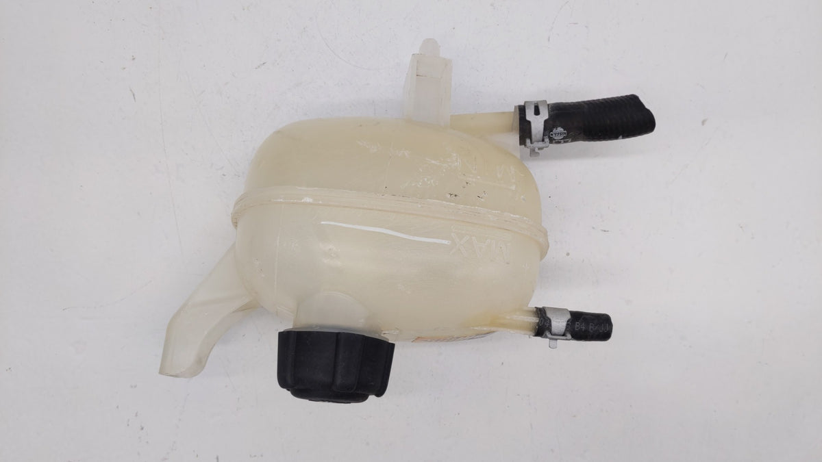 2020-2022 Nissan Versa Radiator Coolant Overflow Expansion Tank Bottle 304059 - Oemusedautoparts1.com