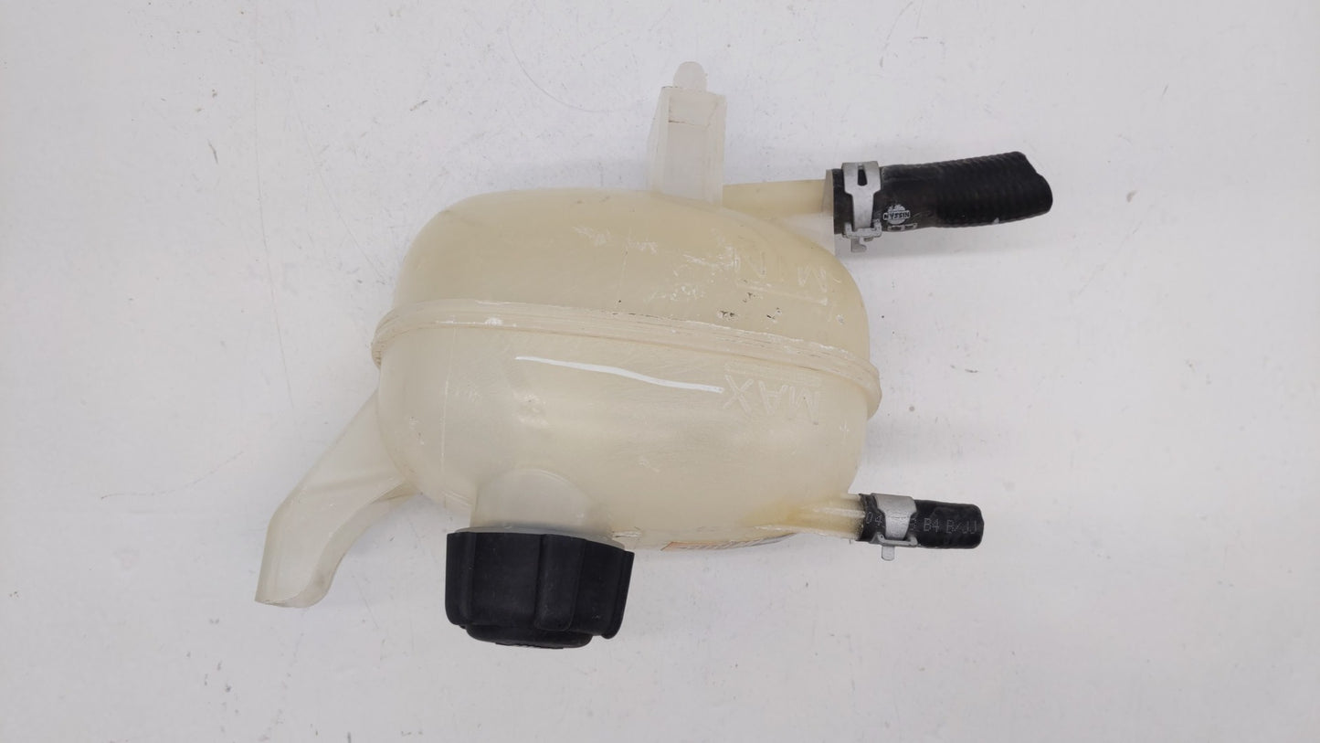 2020-2022 Nissan Versa Radiator Coolant Overflow Expansion Tank Bottle 304059 - Oemusedautoparts1.com