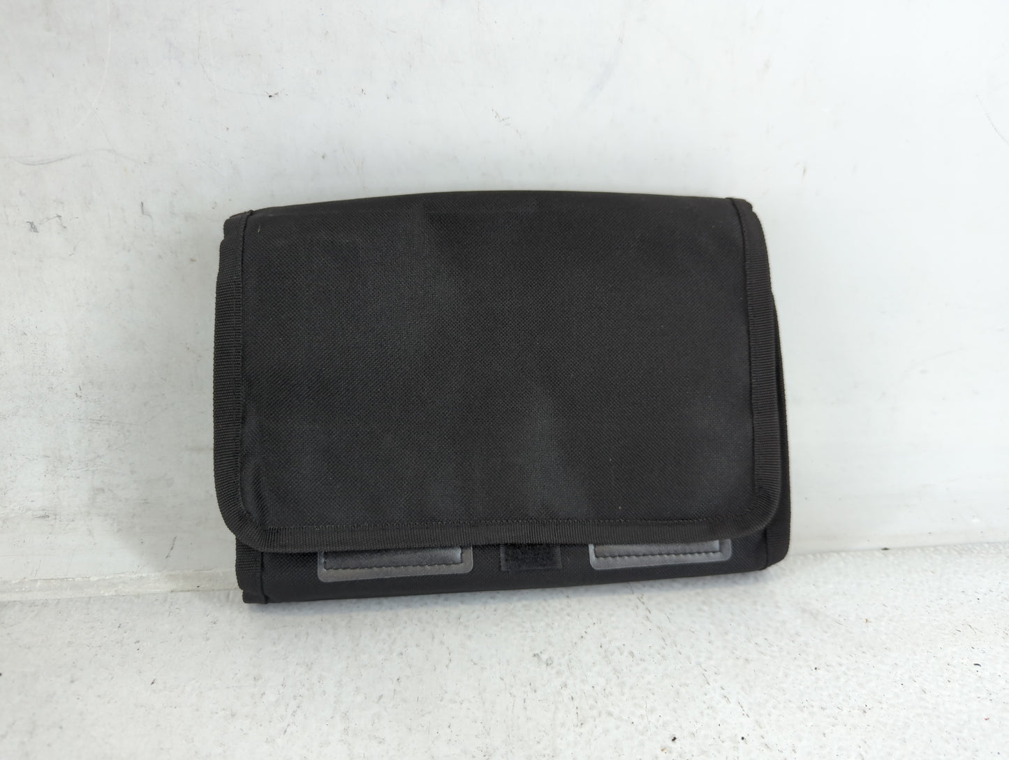 2021 Nissan Versa Owners Manual Book Guide P/N:OM21EM 0N18U0 OEM Used Auto Parts - Oemusedautoparts1.com