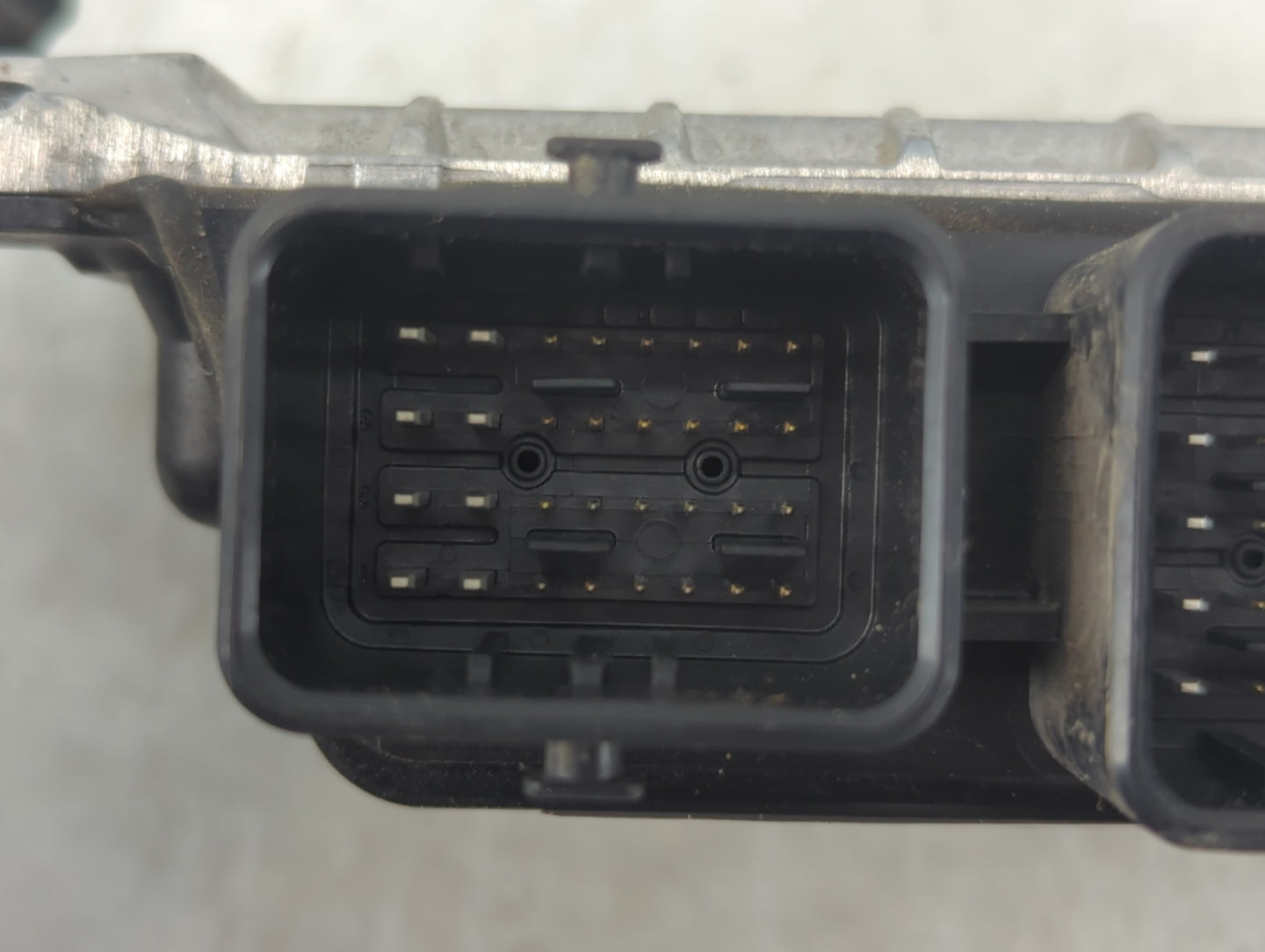 2020-2022 Nissan Versa PCM Engine Control Computer ECU ECM PCU OEM P/N:NEC983-050 Fits Fits 2020 2021 2022 OEM Used Auto Par