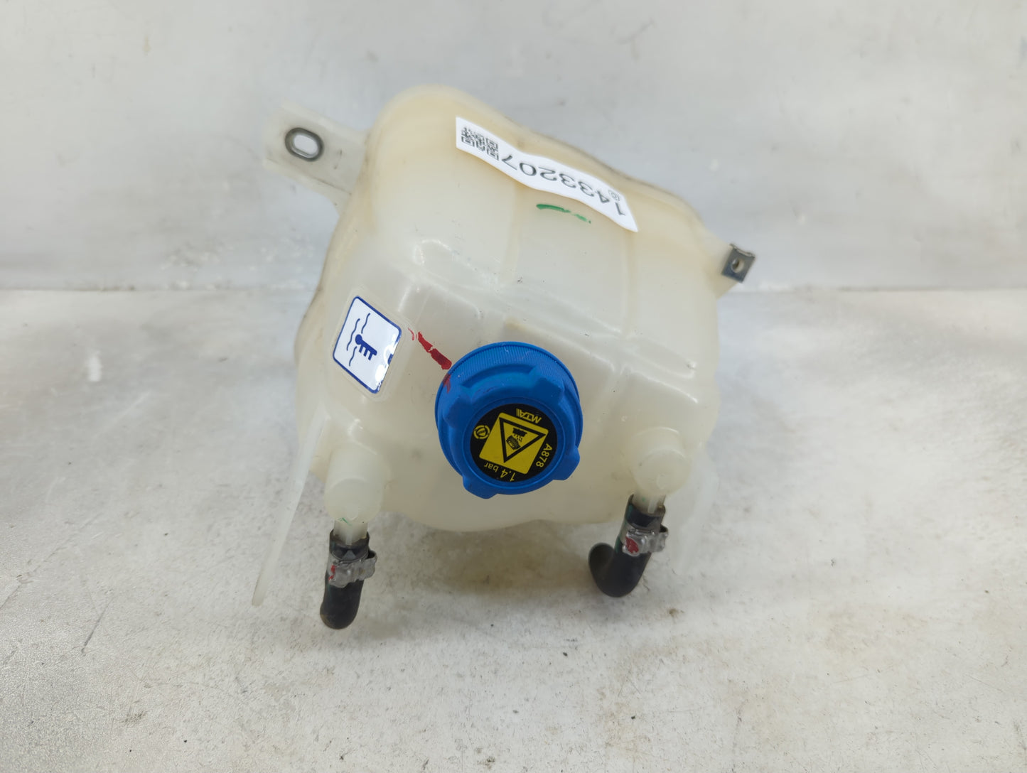 Promaster Pro15 Radiator Coolant Overflow Expansion Tank Bottle - Oemusedautoparts1.com