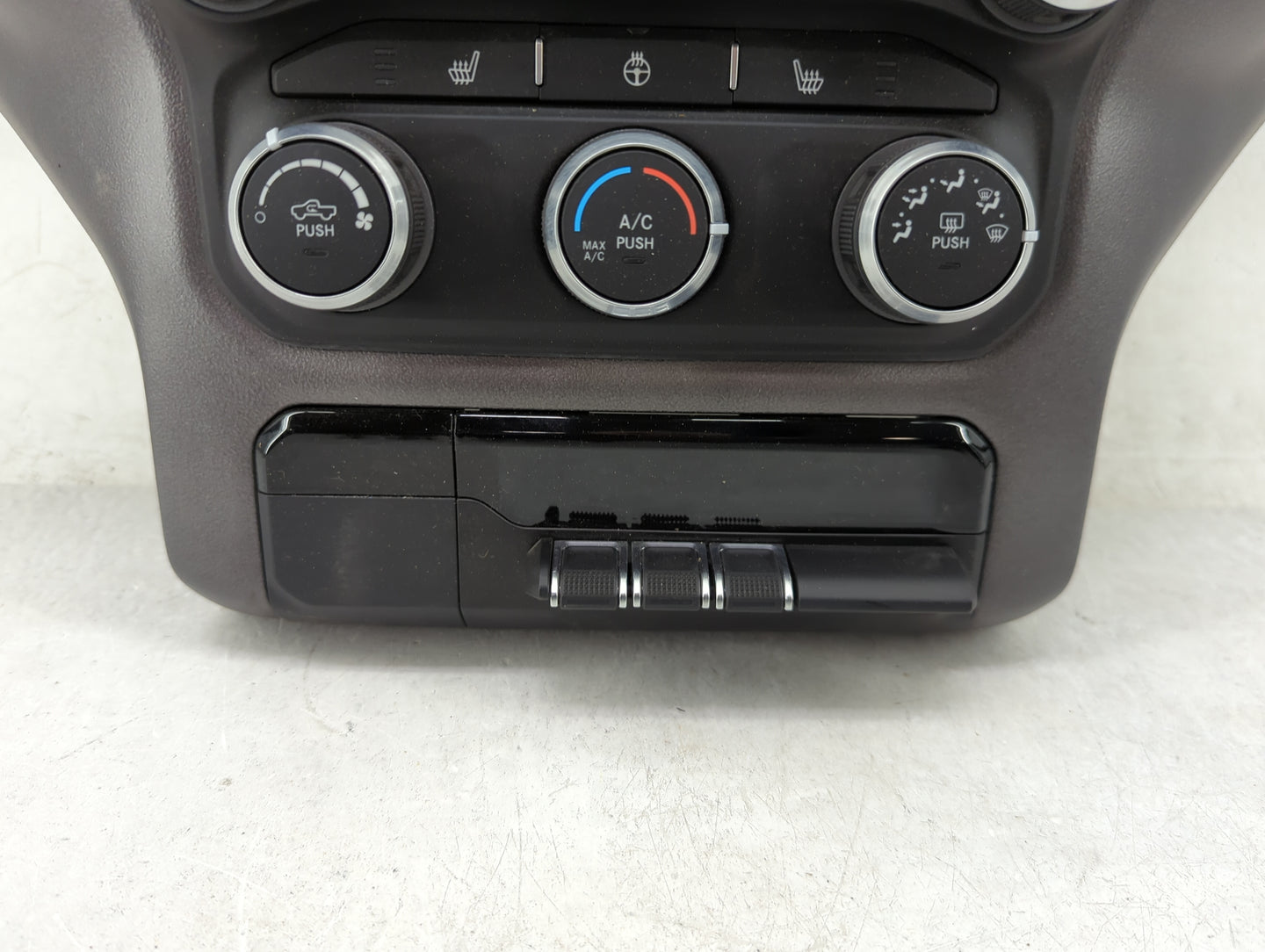 2020-2022 Ram 1500 Climate Control Module Temperature AC/Heater Replacement P/N:P68340284AD 17023202-04 Fits OEM Used Auto P