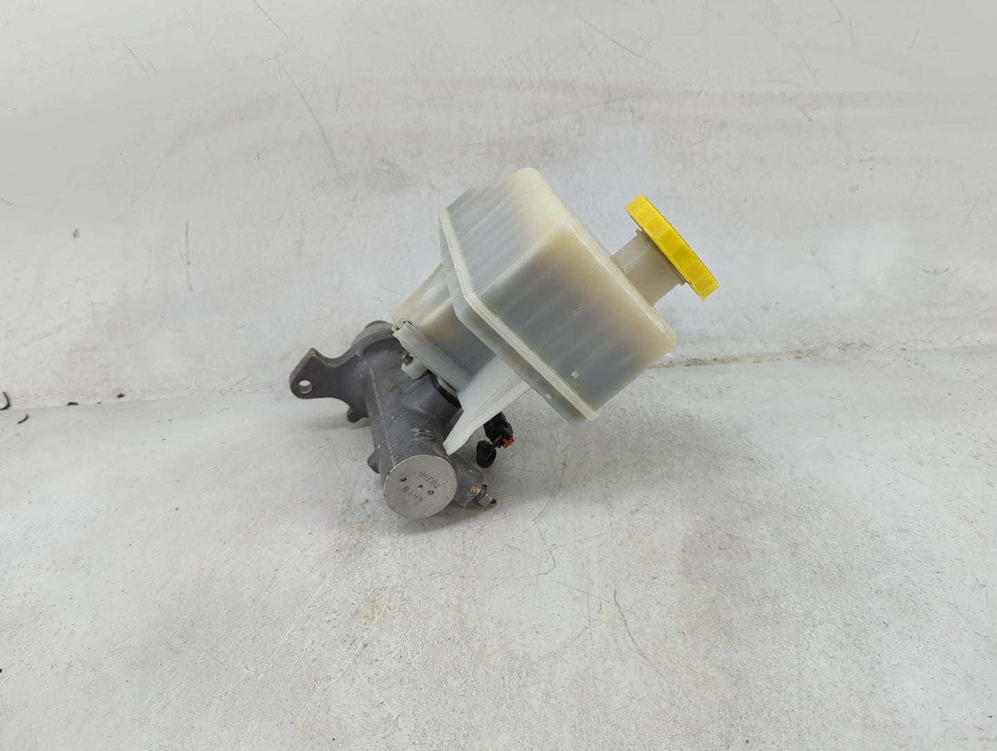 2019-2022 Ram 1500 Brake Master Cylinder - Oemusedautoparts1.com
