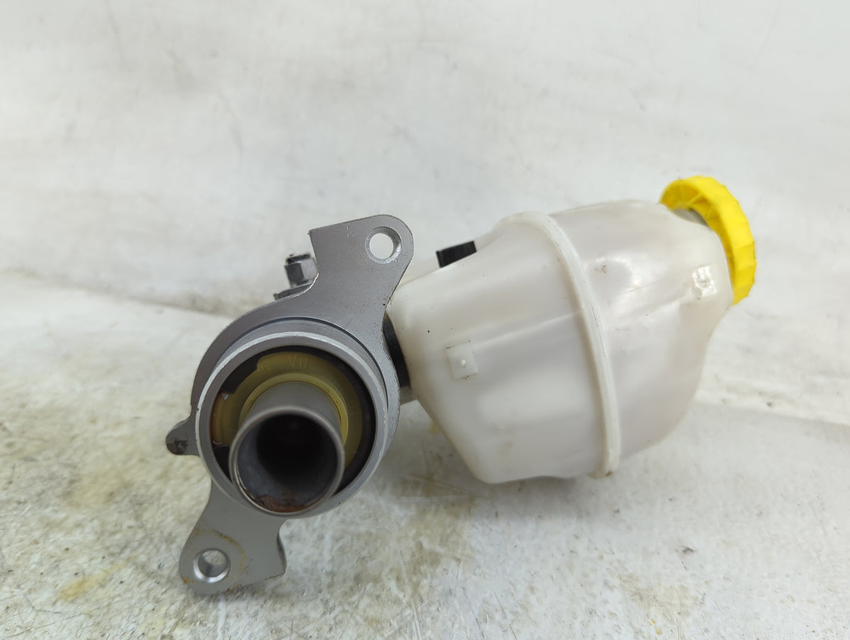 2011-2022 Ram 1500 Brake Master Cylinder 1496728 - Oemusedautoparts1.com