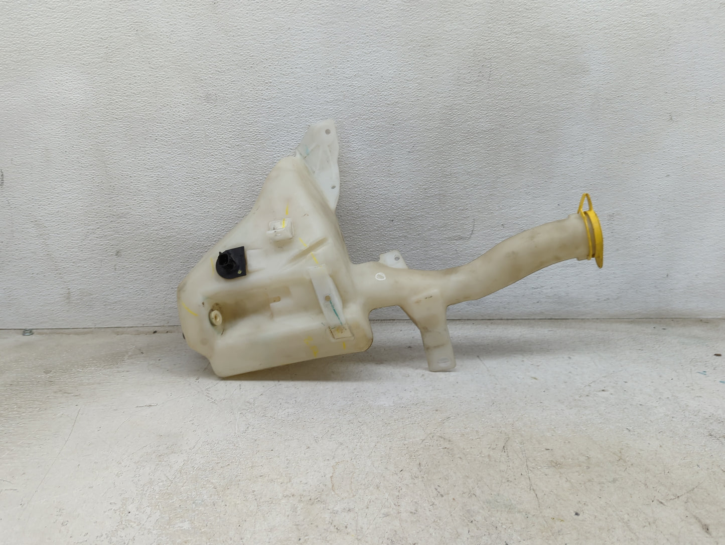 2019-2022 Ram 2500 Windshield Washer Fluid Reservoir Bottle Oem - Oemusedautoparts1.com