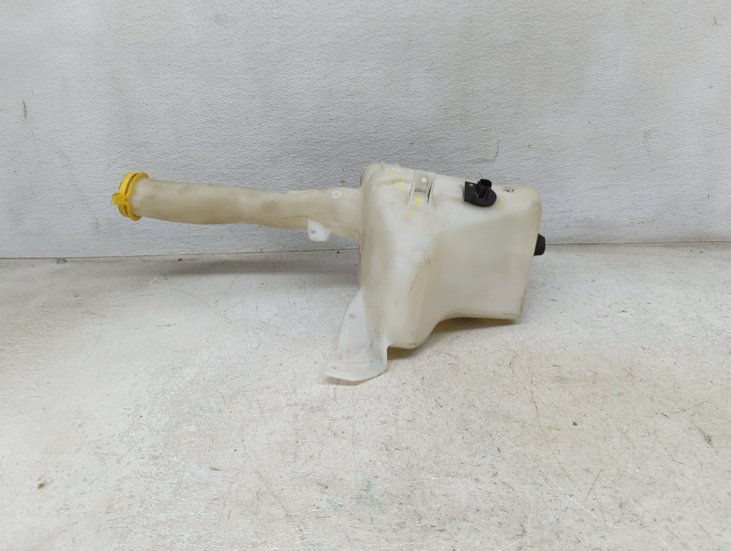 2019-2022 Ram 2500 Windshield Washer Fluid Reservoir Bottle Oem - Oemusedautoparts1.com