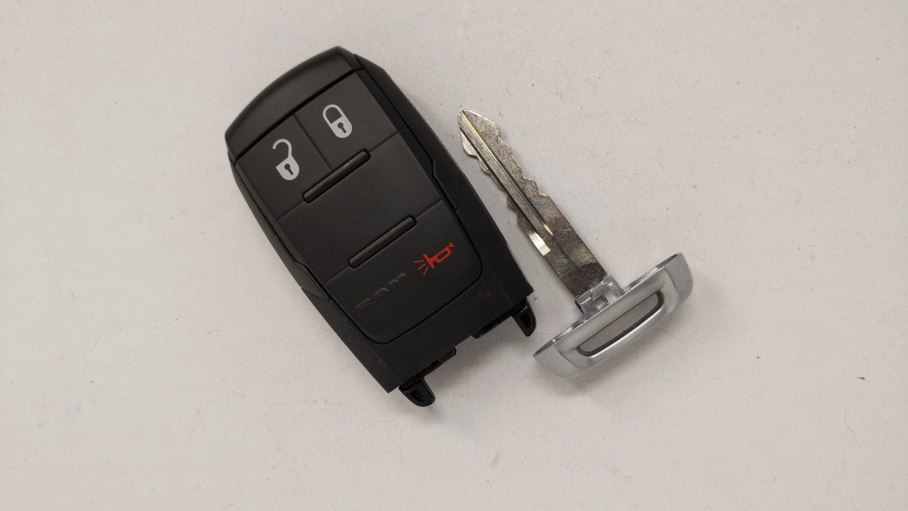 Ram Keyless Entry Remote Fob Gq4-76t 68475386aa 3 Buttons - Oemusedautoparts1.com