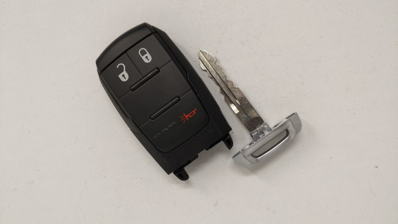 Ram Keyless Entry Remote Fob Gq4-76t 68475386aa 3 Buttons - Oemusedautoparts1.com