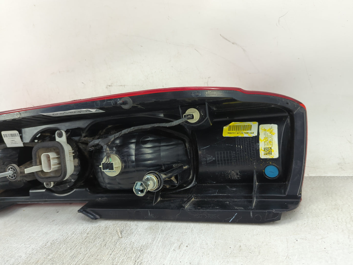 2014-2022 Ram Promaster 1500 Tail Light Assembly Passenger Right OEM P/N:P04725946AD Fits OEM Used Auto Parts - Oemusedautop