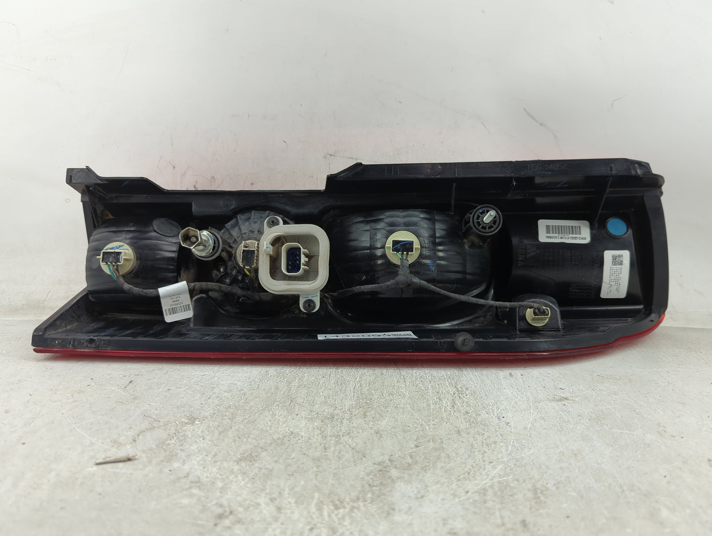 2014-2022 Ram Promaster 1500 Tail Light Assembly Driver Left OEM P/N:04725947AD Fits OEM Used Auto Parts - Oemusedautoparts1