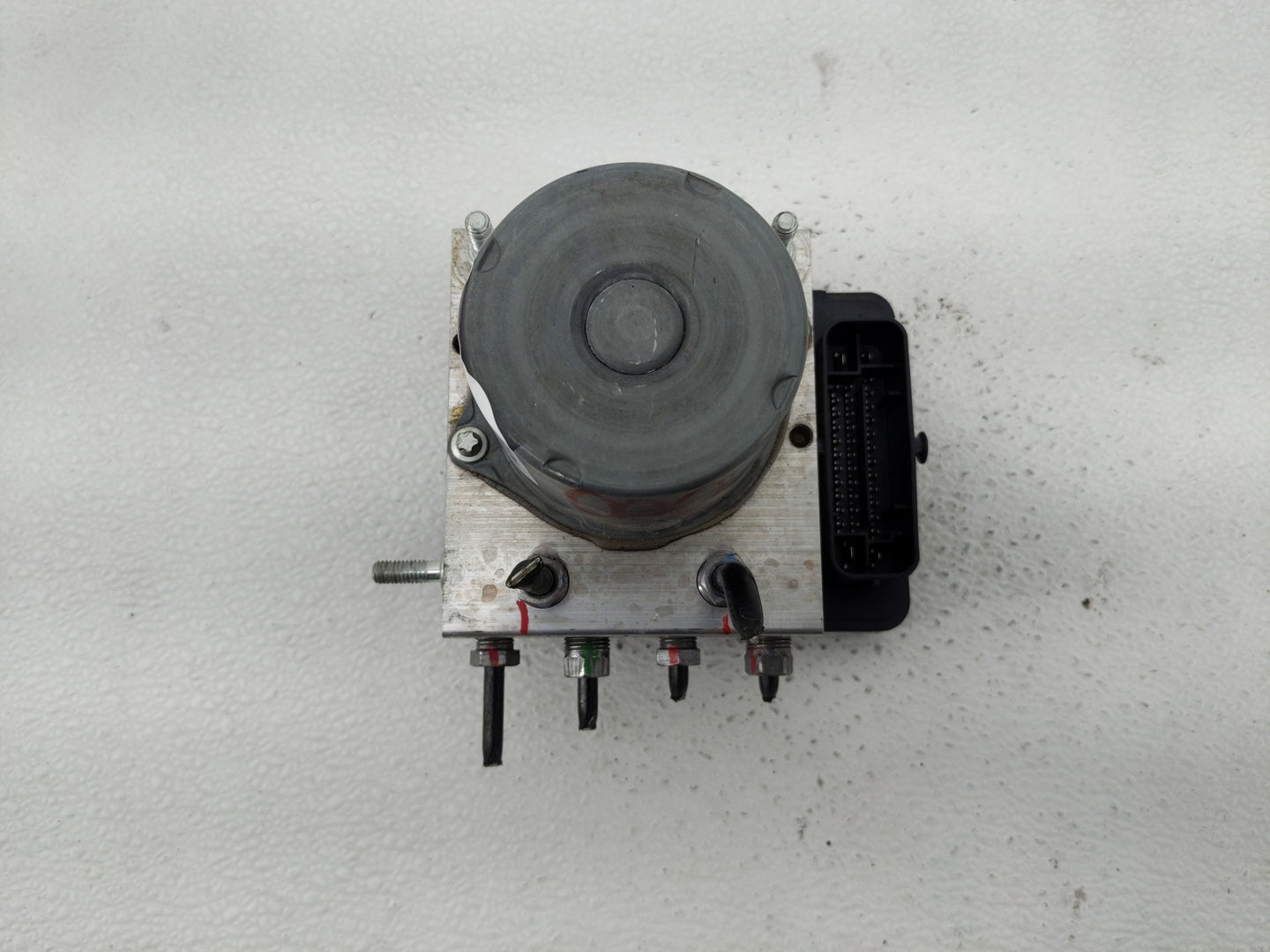 2021 Ram Promaster 2500 ABS Pump Control Module Replacement P/N:53495255 Fits OEM Used Auto Parts - Oemusedautoparts1.com