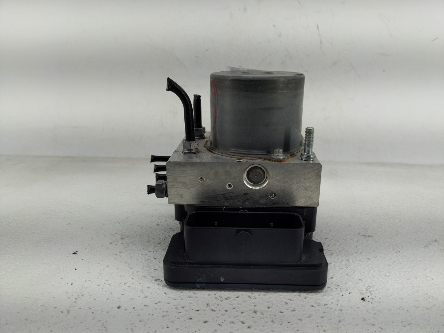 2021 Ram Promaster 2500 ABS Pump Control Module Replacement P/N:53495255 Fits OEM Used Auto Parts - Oemusedautoparts1.com