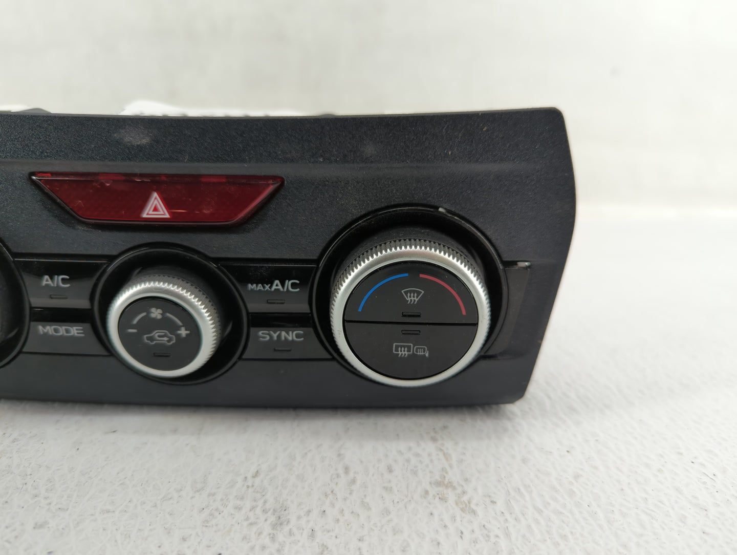 2021 Subaru Crosstrek Climate Control Module Temperature AC/Heater Replacement P/N:72311FL870 Fits OEM Used Auto Parts - Oem