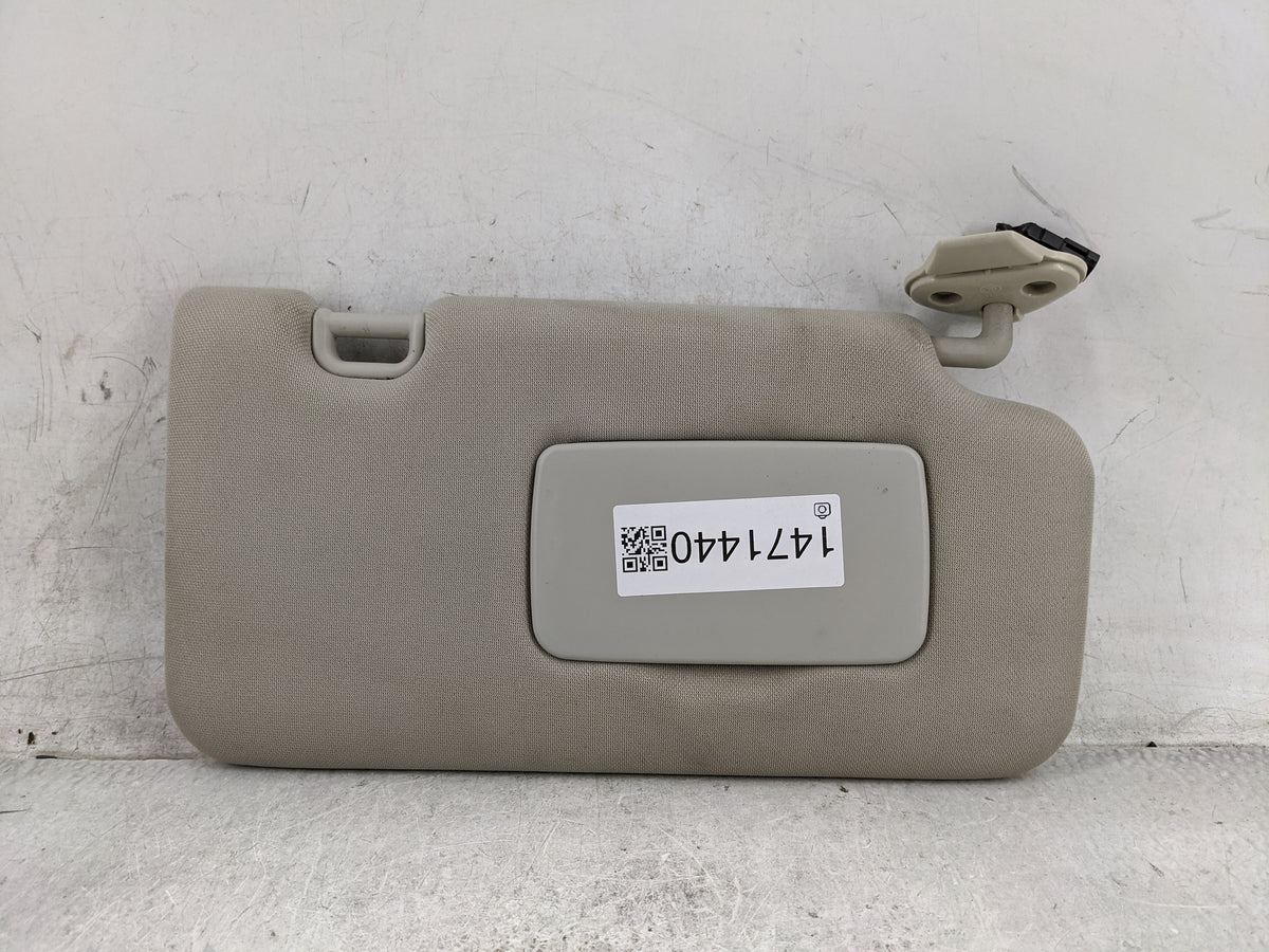 2019 Subaru Forester Sun Visor Shade Replacement Passenger Right Mirror Fits OEM Used Auto Parts - Oemusedautoparts1.com