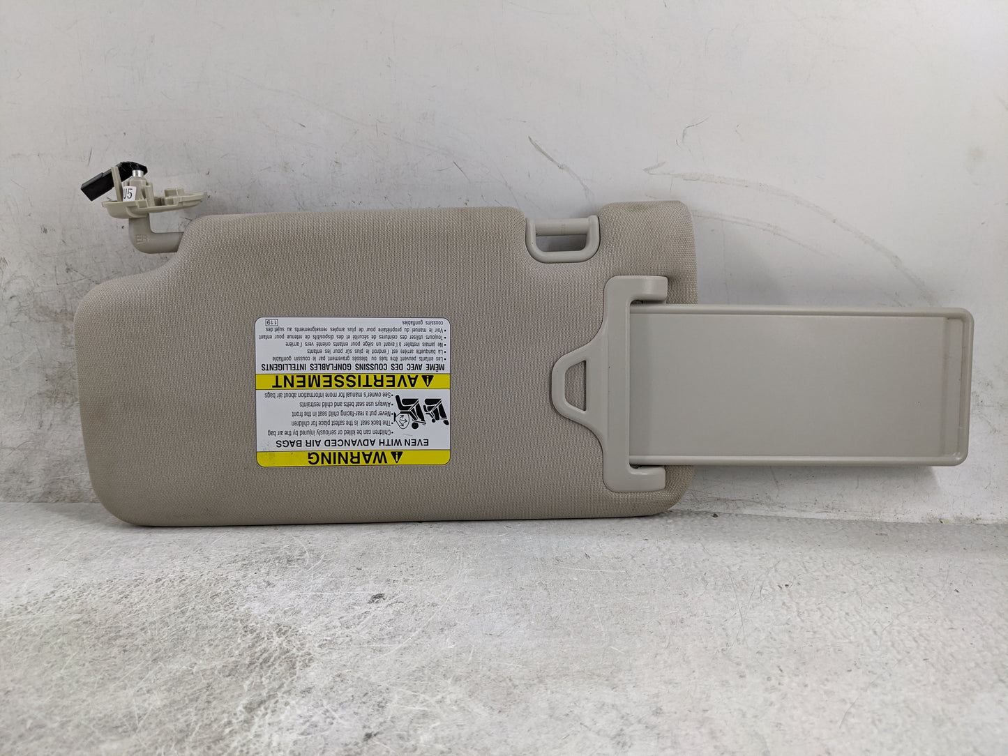 2021 Subaru Forester Sun Visor Shade Replacement Passenger Right Mirror Fits OEM Used Auto Parts - Oemusedautoparts1.com