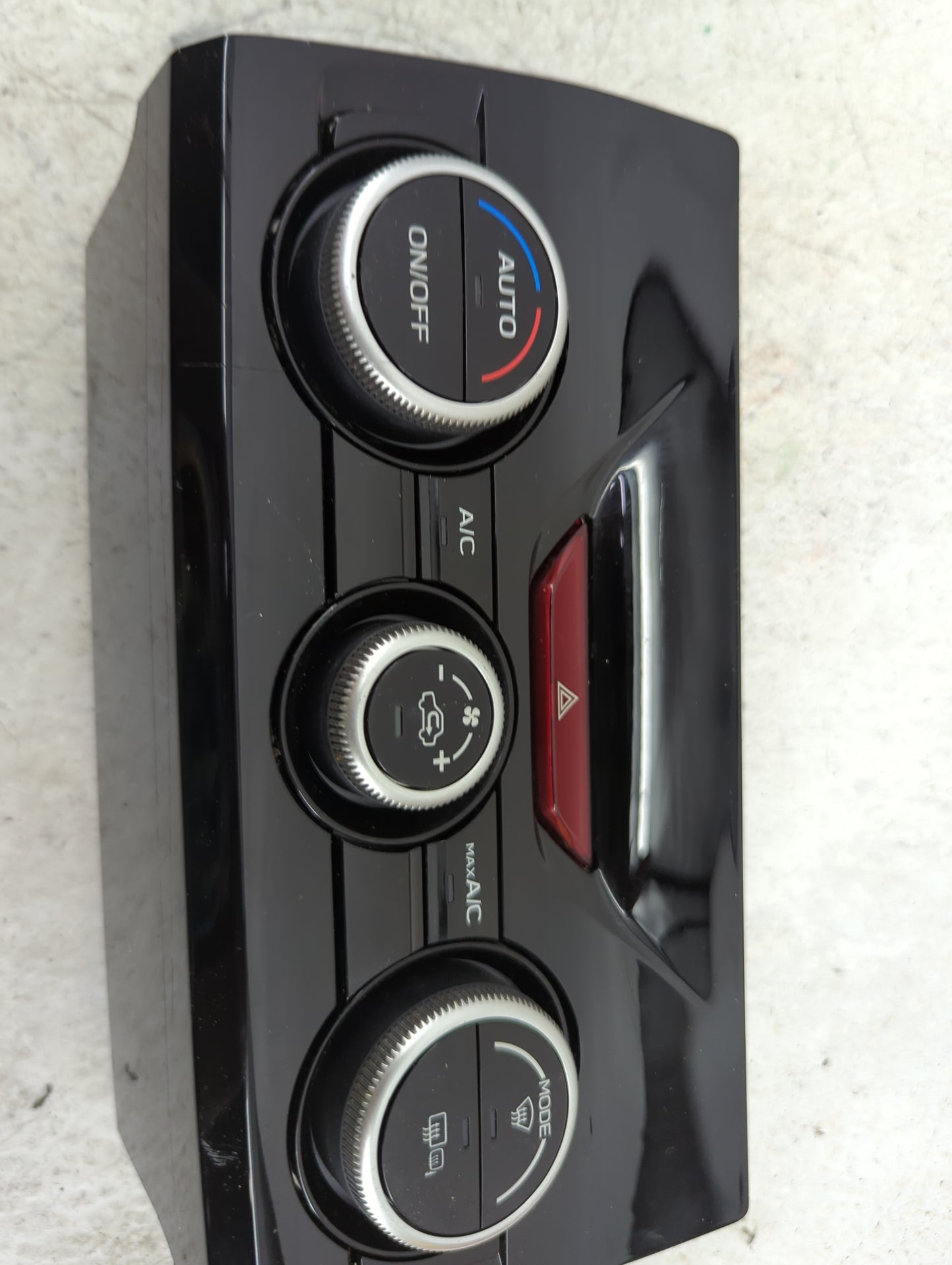 2020-2021 Subaru Forester Climate Control Module Temperature AC/Heater Replacement P/N:72311SJ453 E697027 B Fits Fits 2020 2
