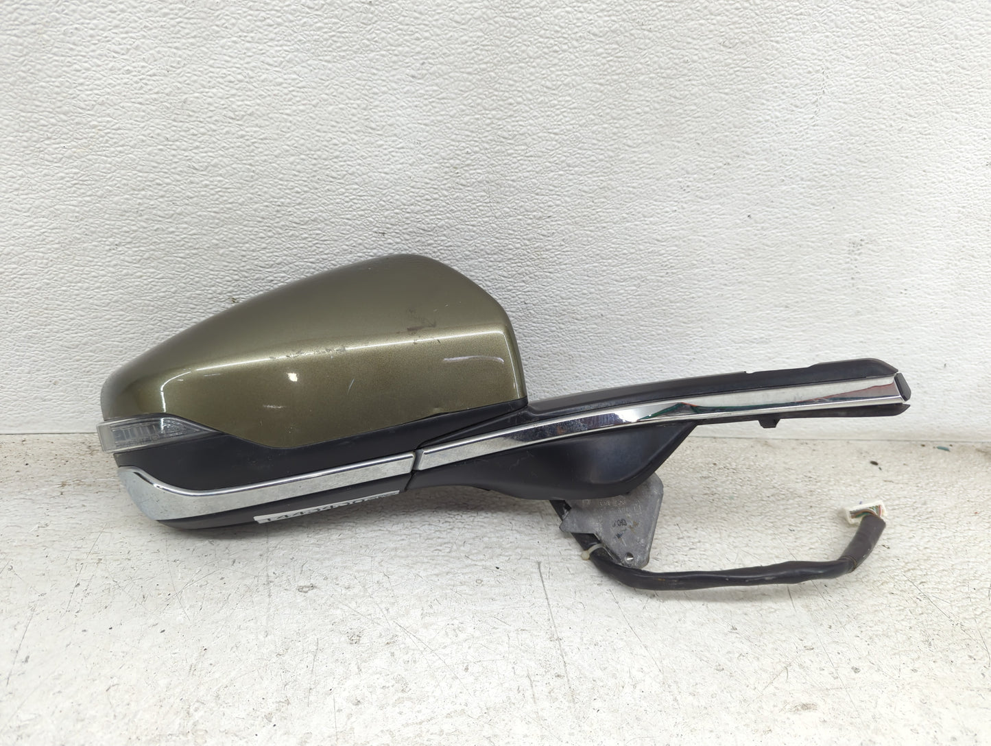 2020-2022 Subaru Legacy Passenger Side View Mirror - Right Door Mirror OEM Used - Oemusedautoparts1.com
