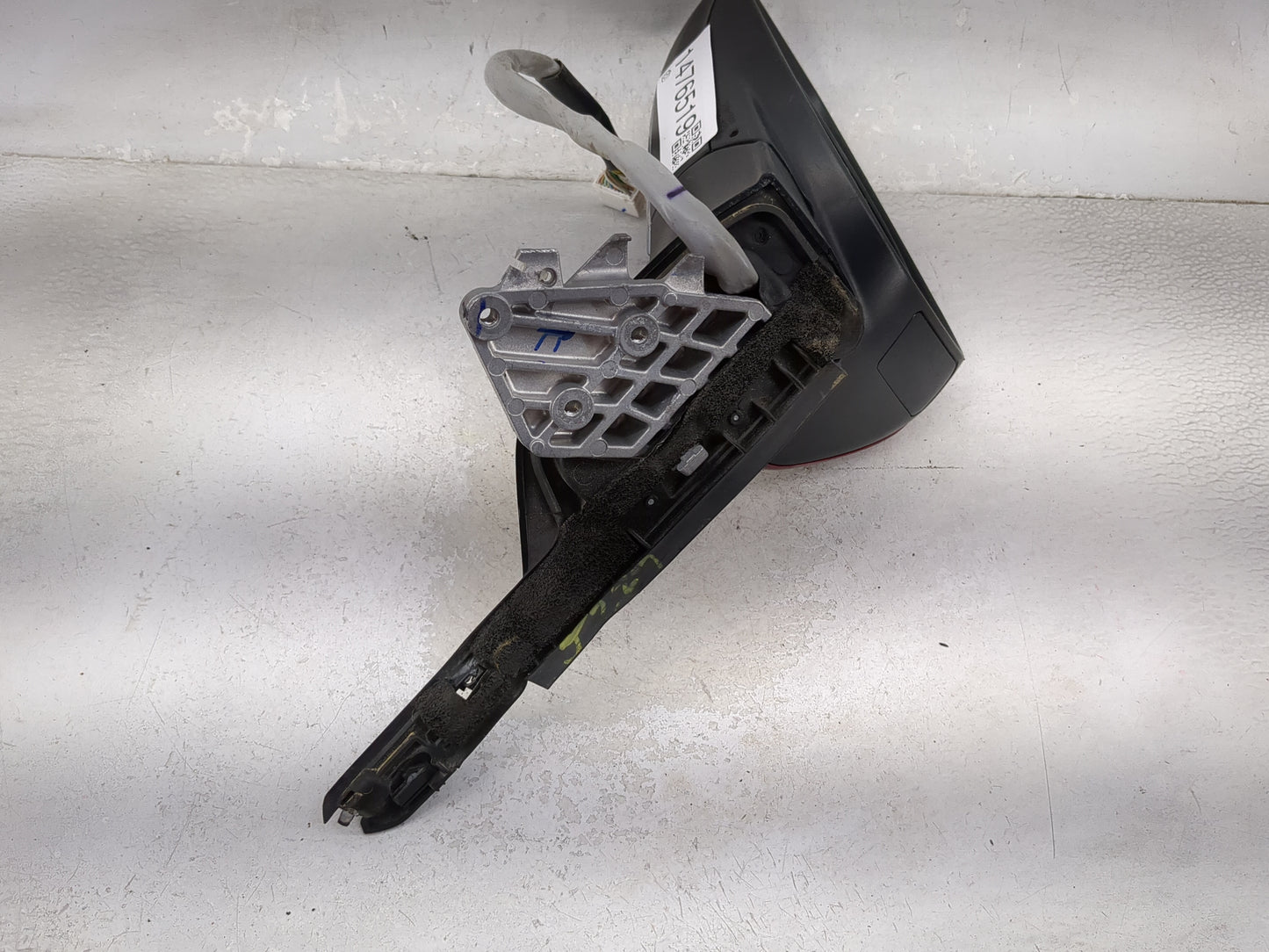 2020-2022 Subaru Legacy Driver Side View Mirror - Left Door Mirror OEM Used - Oemusedautoparts1.com