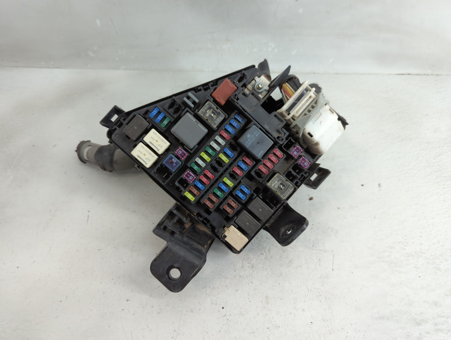 2021 Subaru Xv Fusebox Fuse Box Panel Relay Module P/N:MB504105B Fits OEM Used Auto Parts - Oemusedautoparts1.com