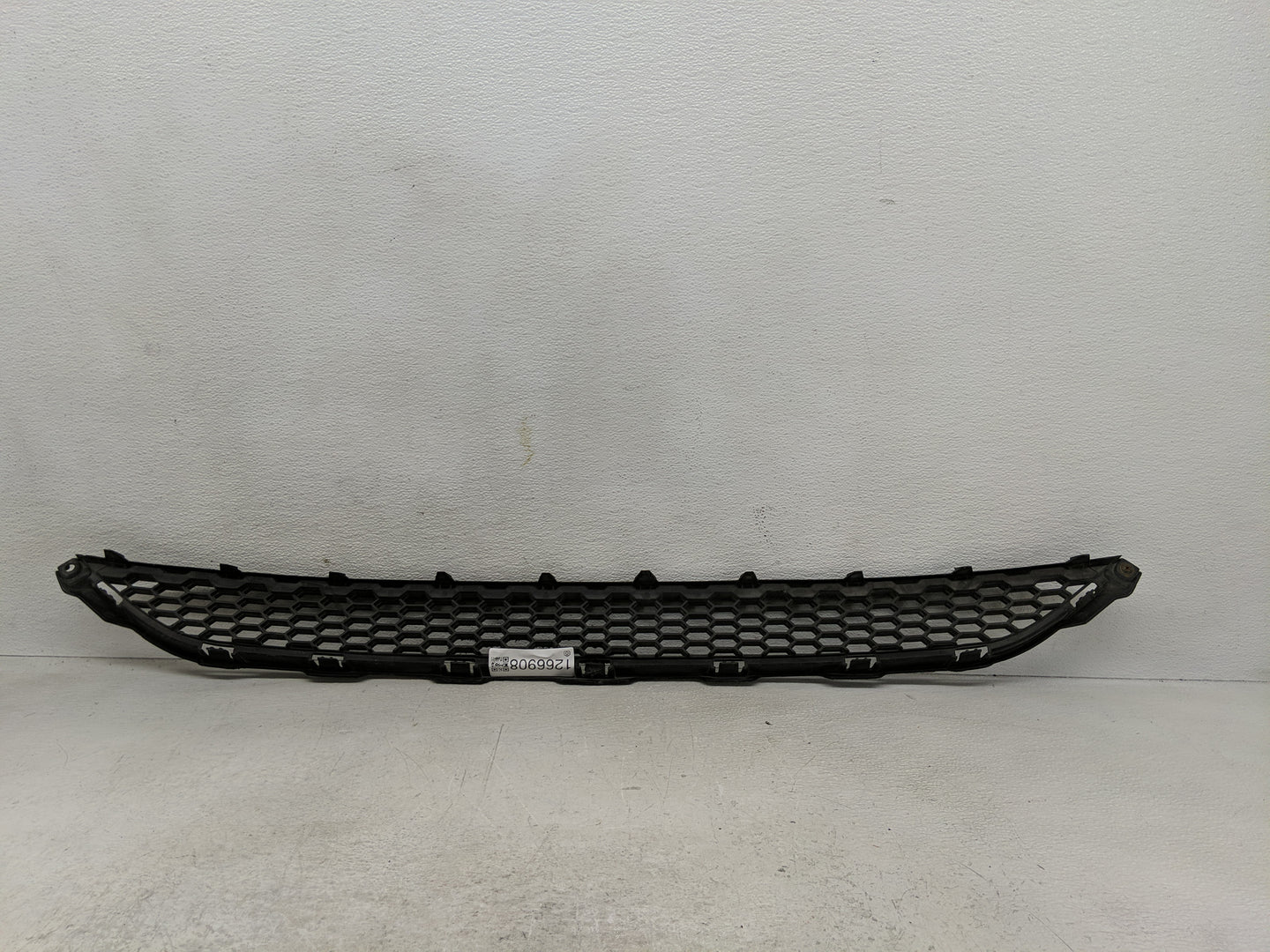 2021 Subaru Xv Front Grille Bumper Not Included - Oemusedautoparts1.com